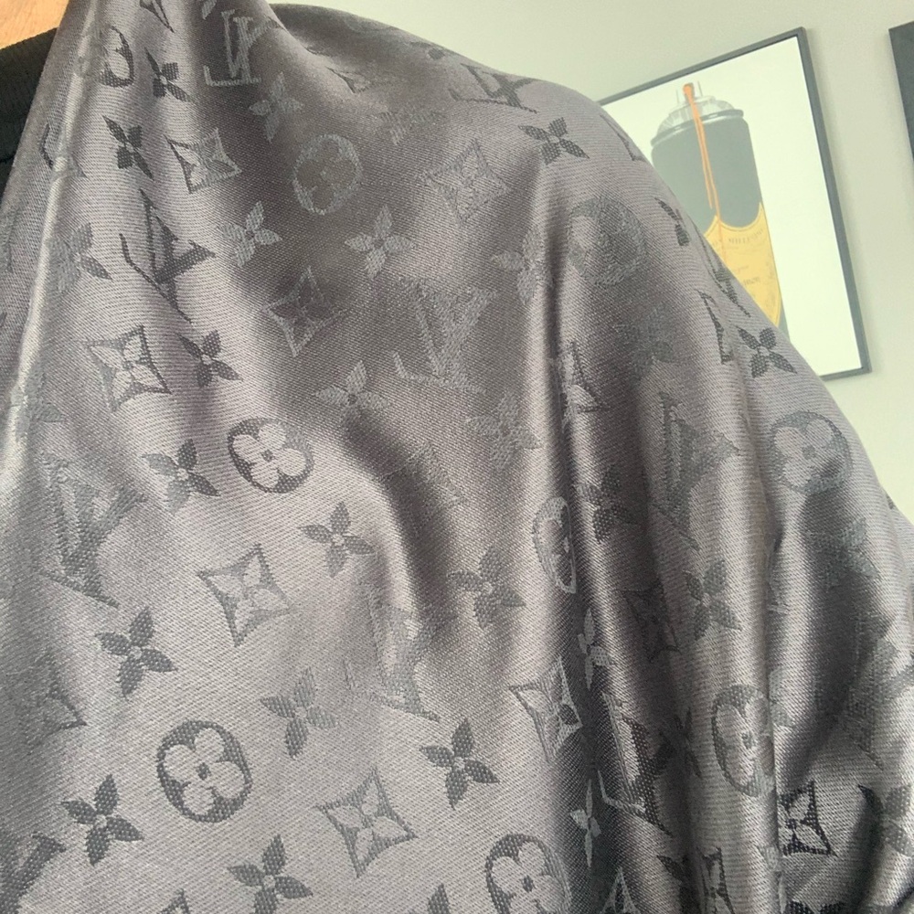 Louis Vuitton Shine Monogram Shawl